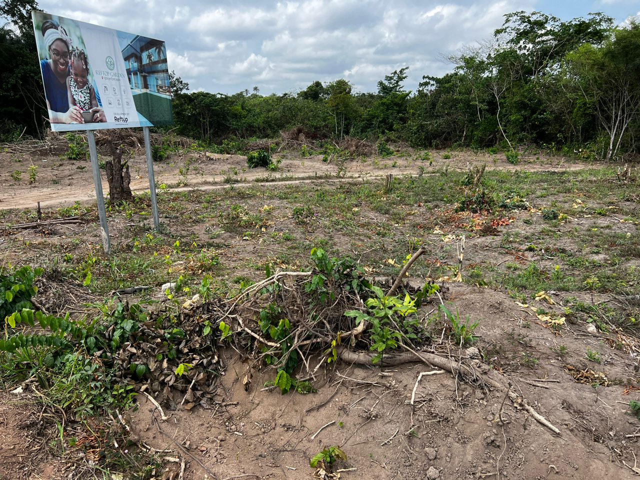 Reftop Gardens, Igboye Epe