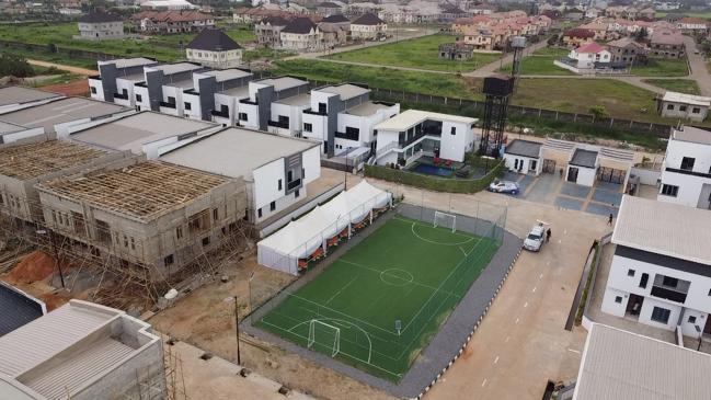 QUEENS GARDEN ESTATE – ANNEX II, ISHERI NORTH GRAIn the beautiful area of Isheri – North, we present to you the classy and magnificent estate, QUEEENS GARDEN ESTATE.