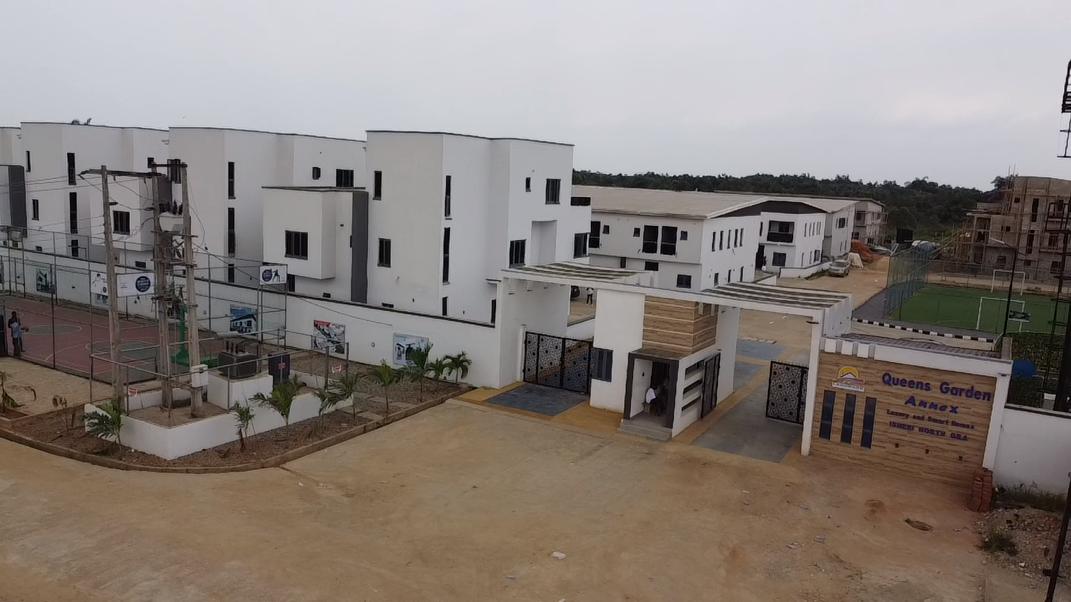 QUEENS GARDEN ESTATE – ANNEX II, ISHERI NORTH GRAIn the beautiful area of Isheri – North, we present to you the classy and magnificent estate, QUEEENS GARDEN ESTATE.