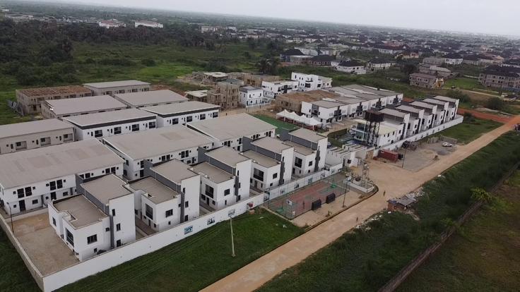 QUEENS GARDEN ESTATE – ANNEX II, ISHERI NORTH GRAIn the beautiful area of Isheri – North, we present to you the classy and magnificent estate, QUEEENS GARDEN ESTATE.