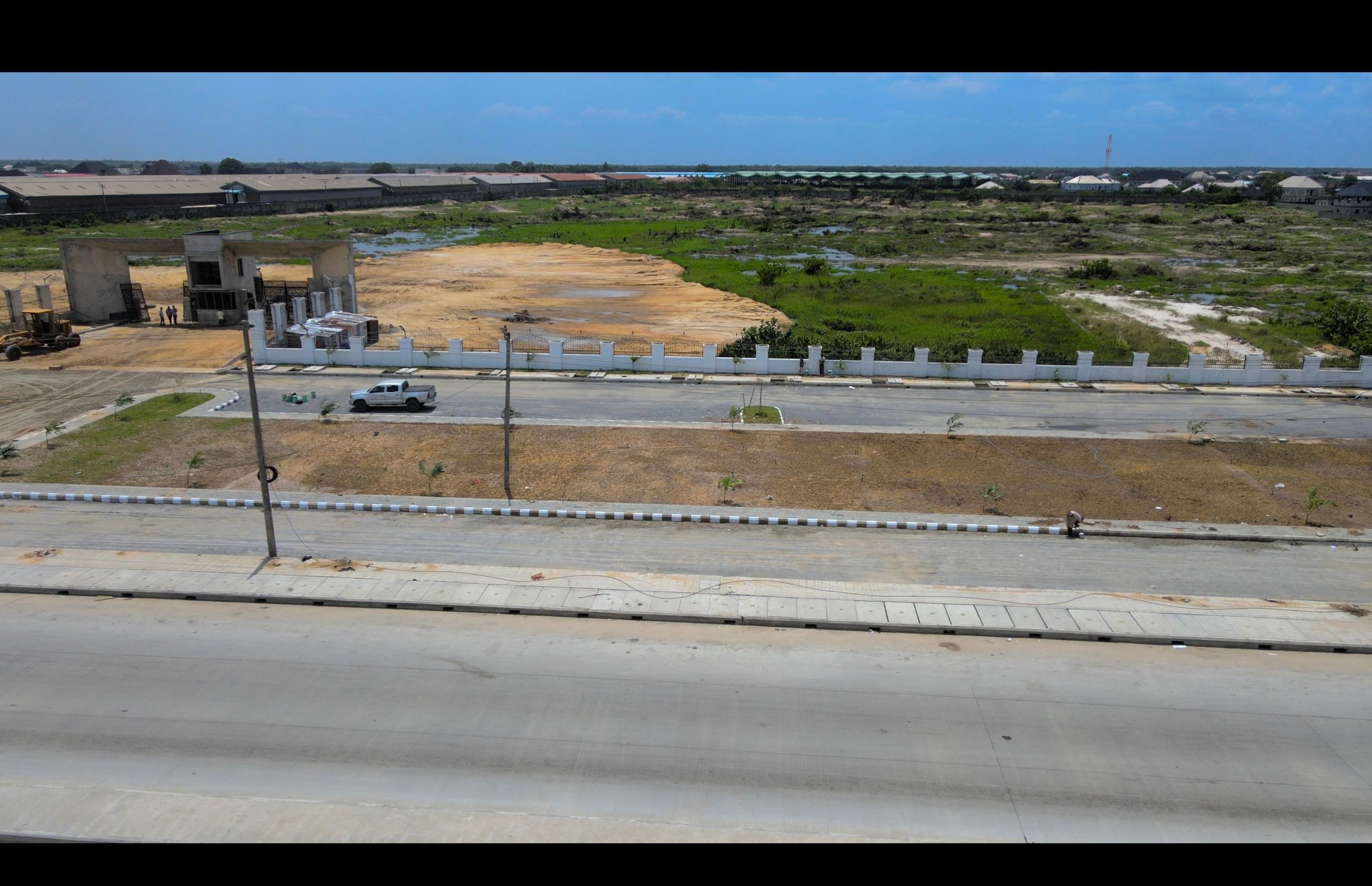 Marbella Luxury and Smart Estate is a premier destination where modern living and business opportunities converge. It is strategically located along the Lekki-Epe Expressway.