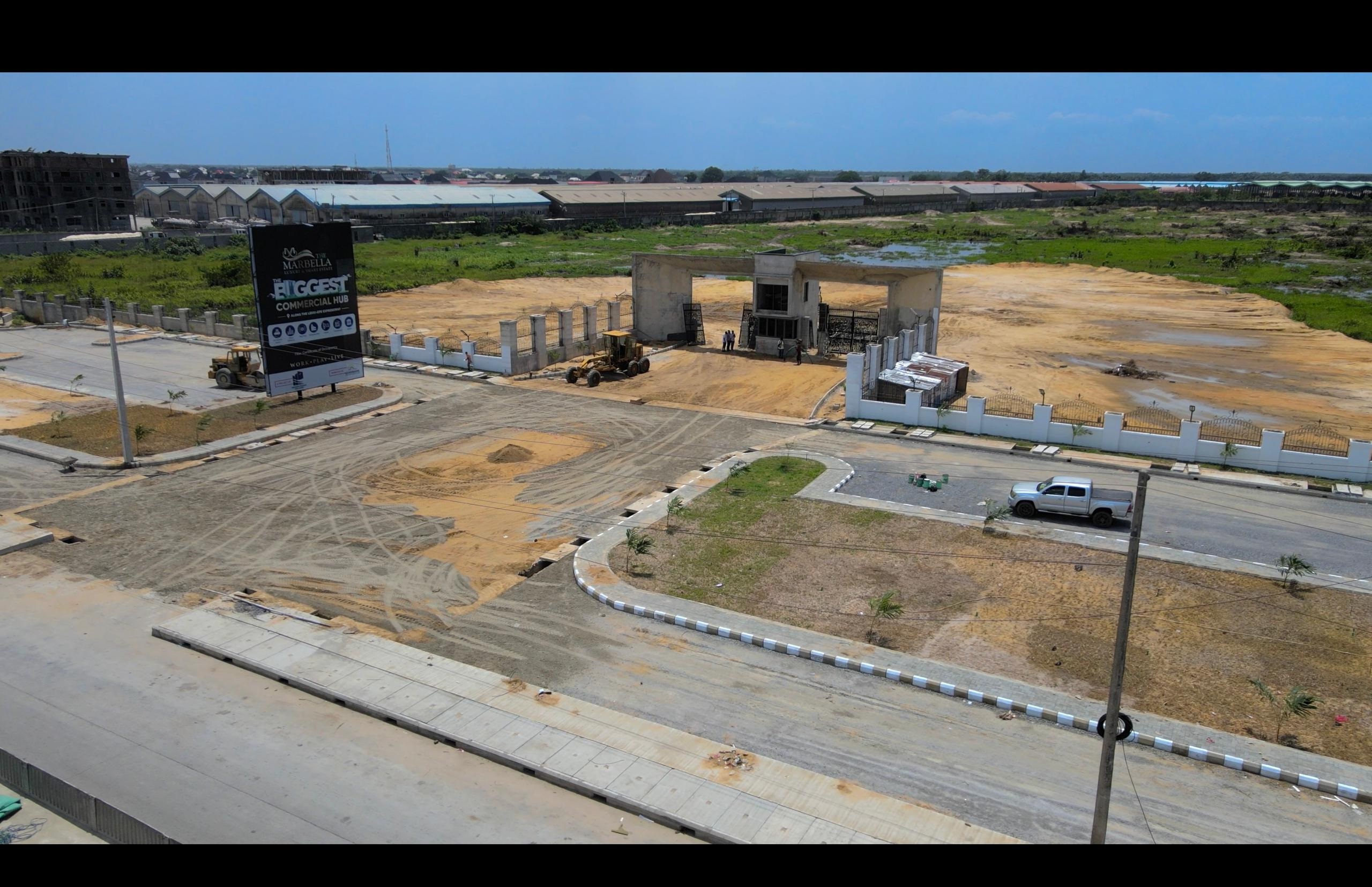 Marbella Luxury and Smart Estate is a premier destination where modern living and business opportunities converge. It is strategically located along the Lekki-Epe Expressway.
