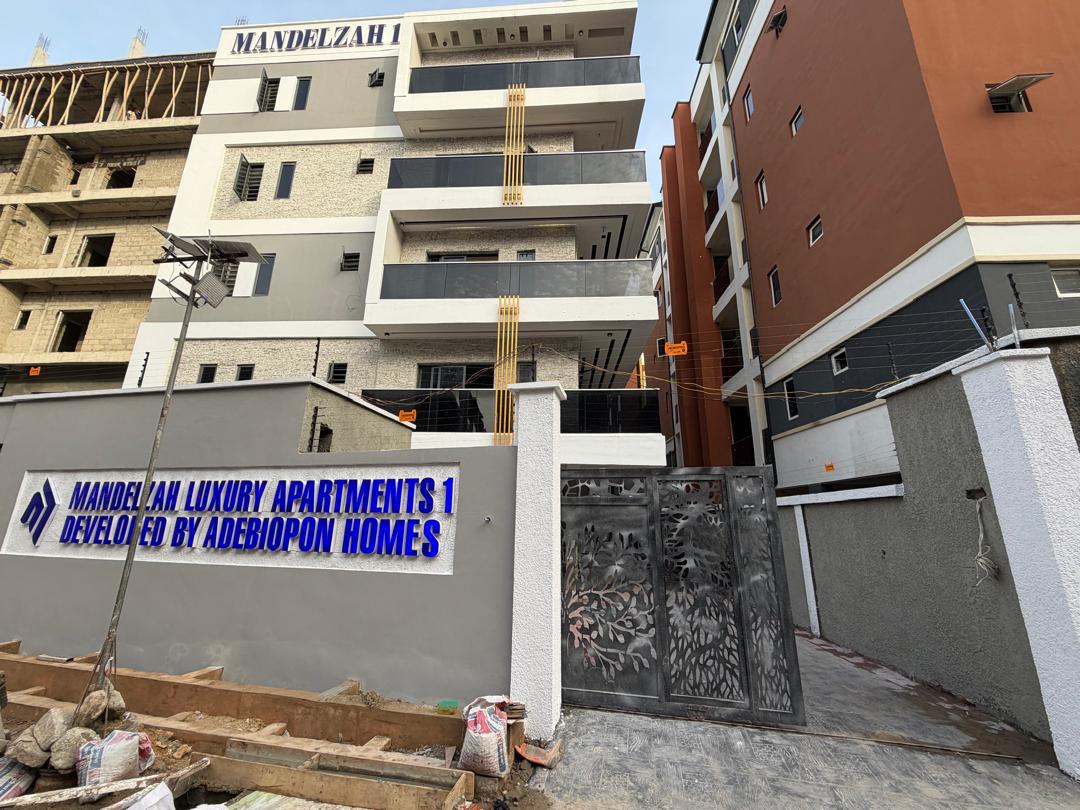Mandelzah Luxury Apartments 1 in Lekki Phase 1. An exquisite 180sqm, 3-bedroom smart home with a C of O, rooftop lounge. +2348138623765